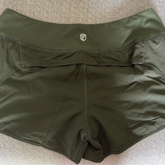 Born Primitive Free Flow Shorts XL - Picture 4 of 4